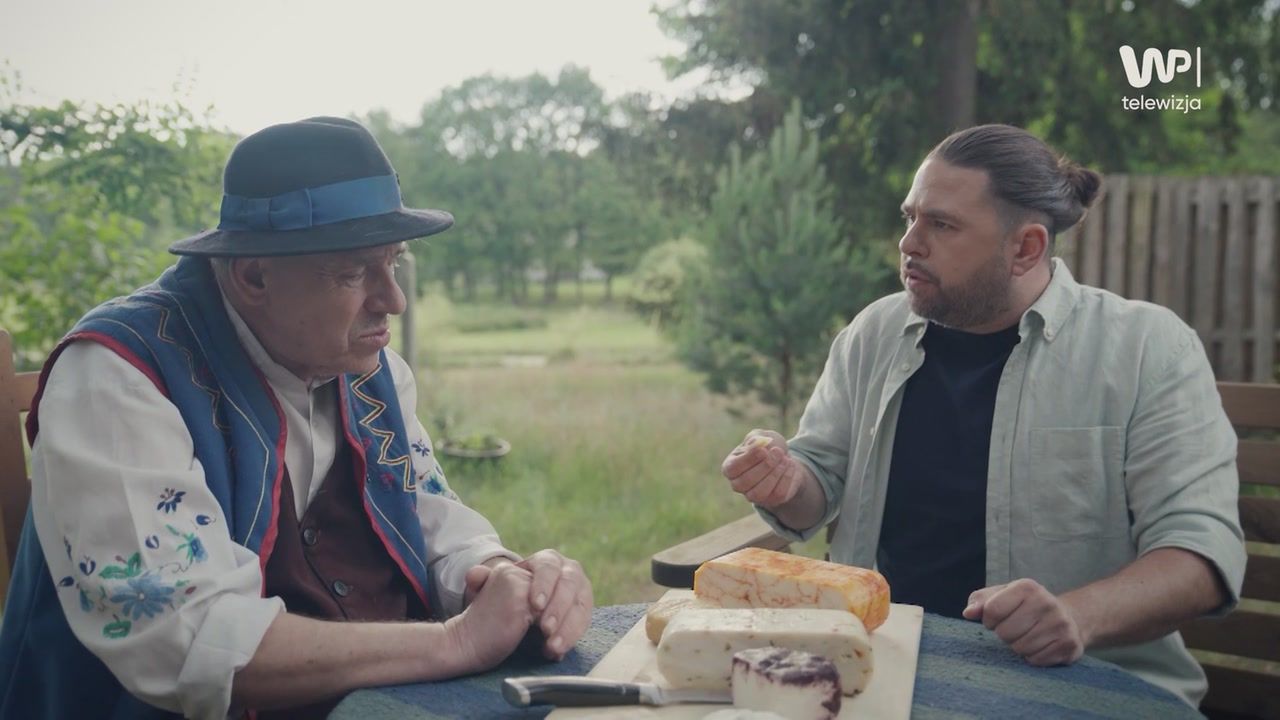 Jak smakują kozie sery prosto z Kaszub? Jędrek NieNaŻarty ocenia regionalne przysmaki