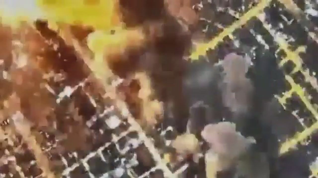 Bunkier Chameneiego zniszczony. Zrzucili na niego 100 bomb