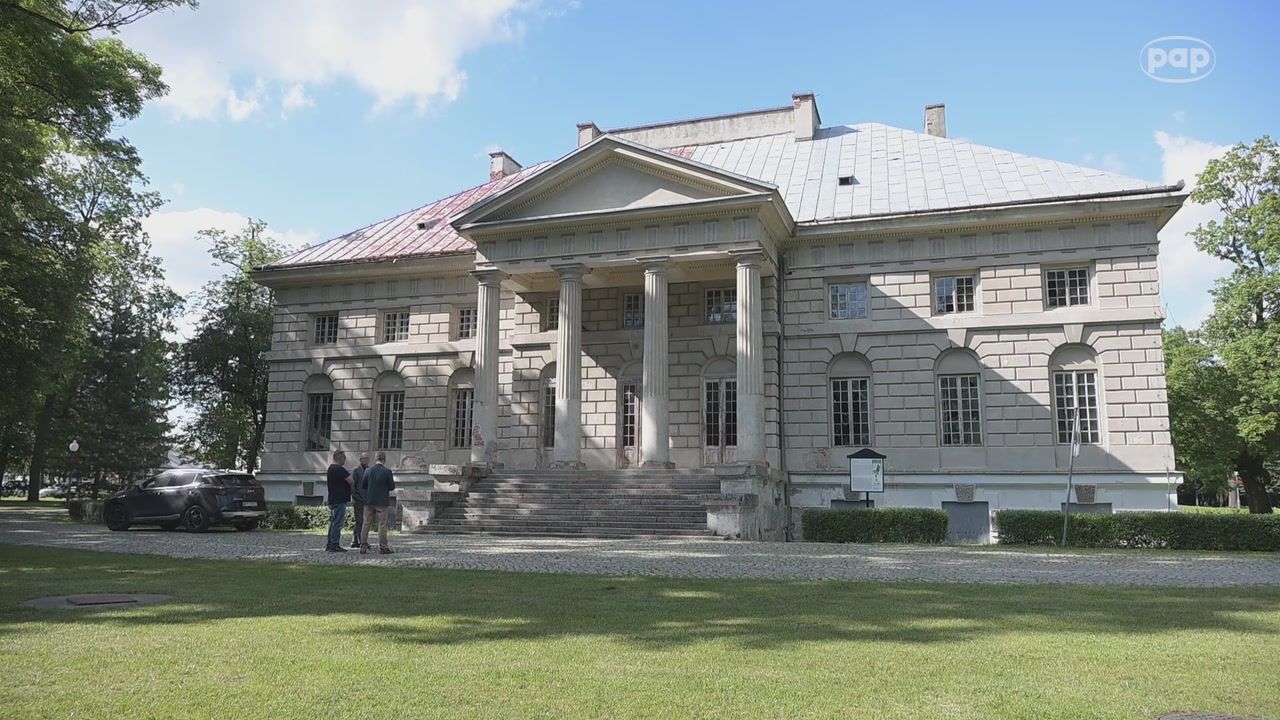 Gigantyczny remont podwarszawskiego pałacu. Może pochłonąć choćby 17 mln zł