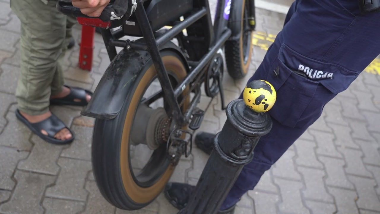 Ponad 300 kontroli i 30 tys. zł mandatów. Policja wzięła się za elektryczne jednoślady