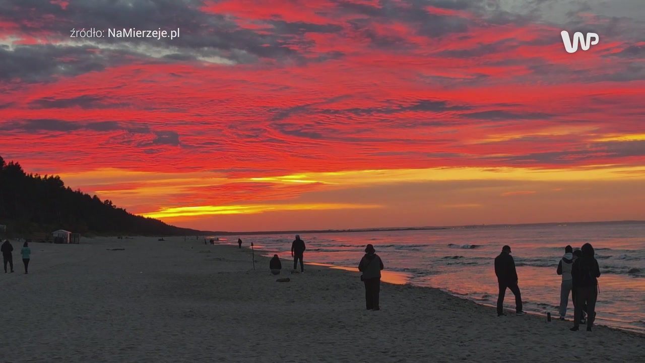 Niesamowity spektakl nad plażą. Wideo ze Stegny