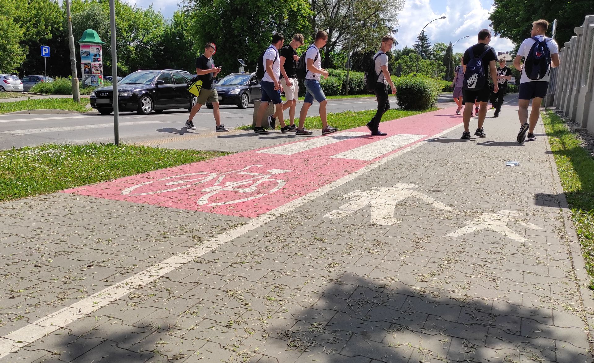 Pierwszeństwo Na Przejściach Przez Ścieżkę Rowerową. Tu Też Obowiązują Nowe Przepisy | Autokult.pl