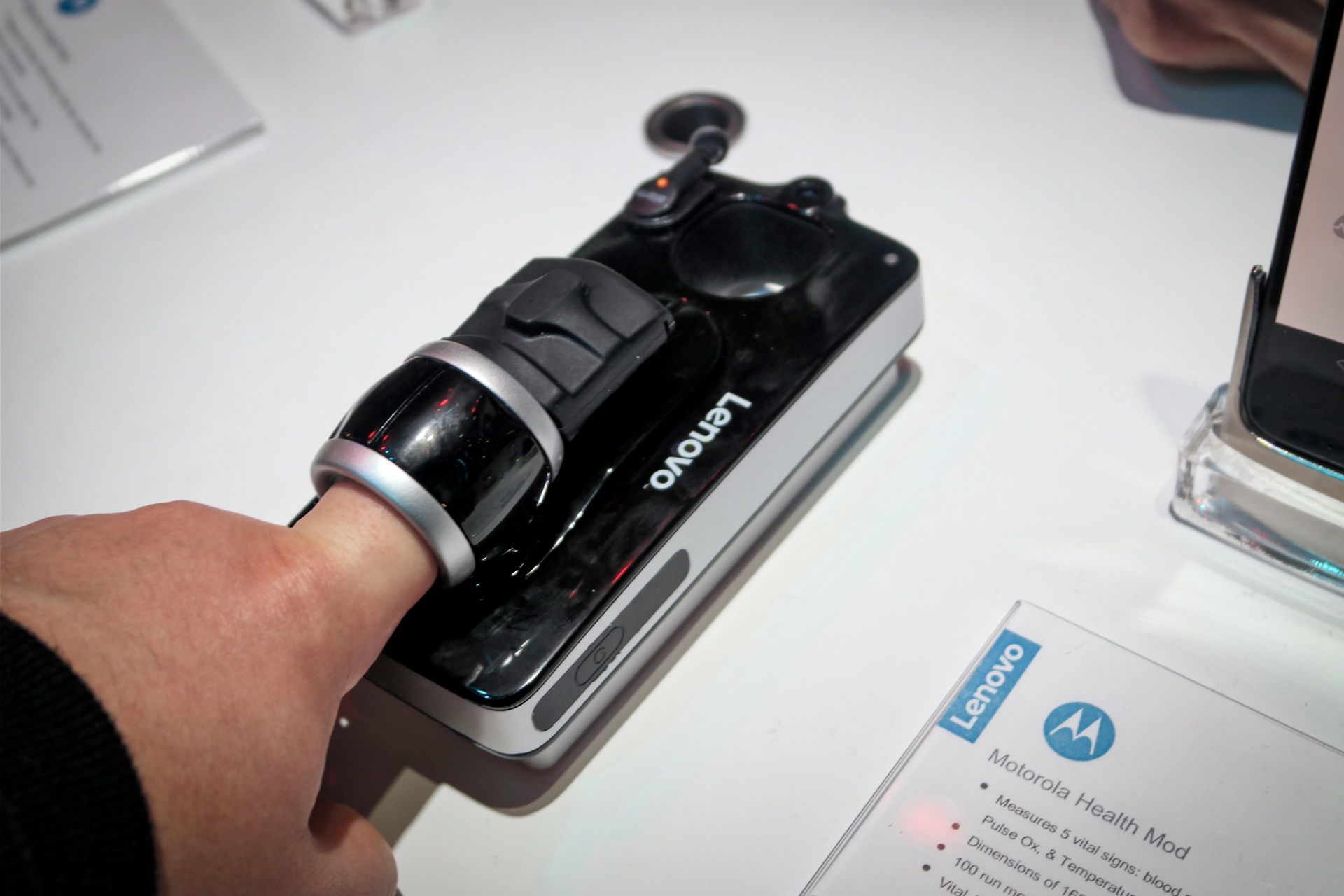 Motorola Health Mod do smartfonów Moto Z pierwsze wrażenia