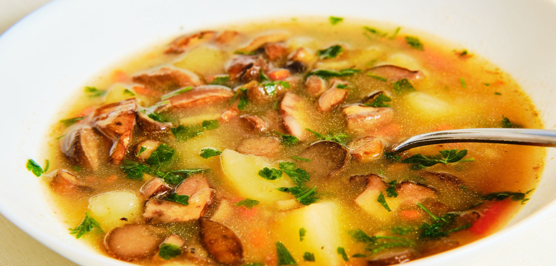 Zupa z zielonych gąsek