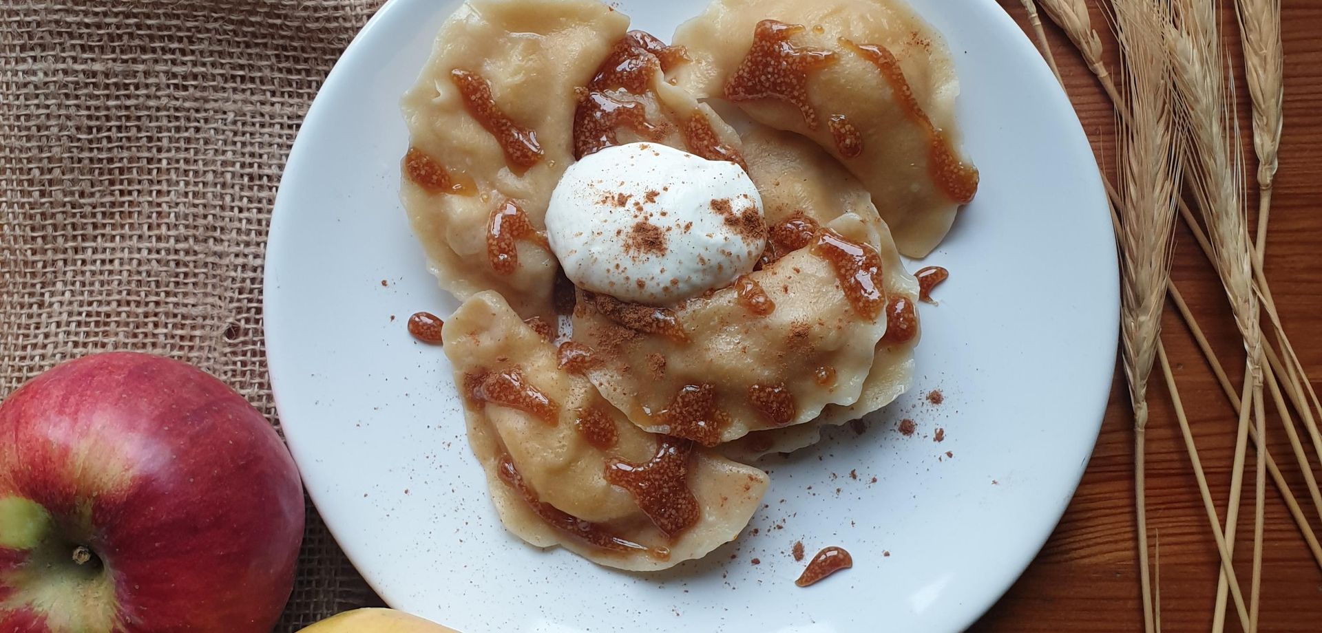 Pierogi z jabłkami