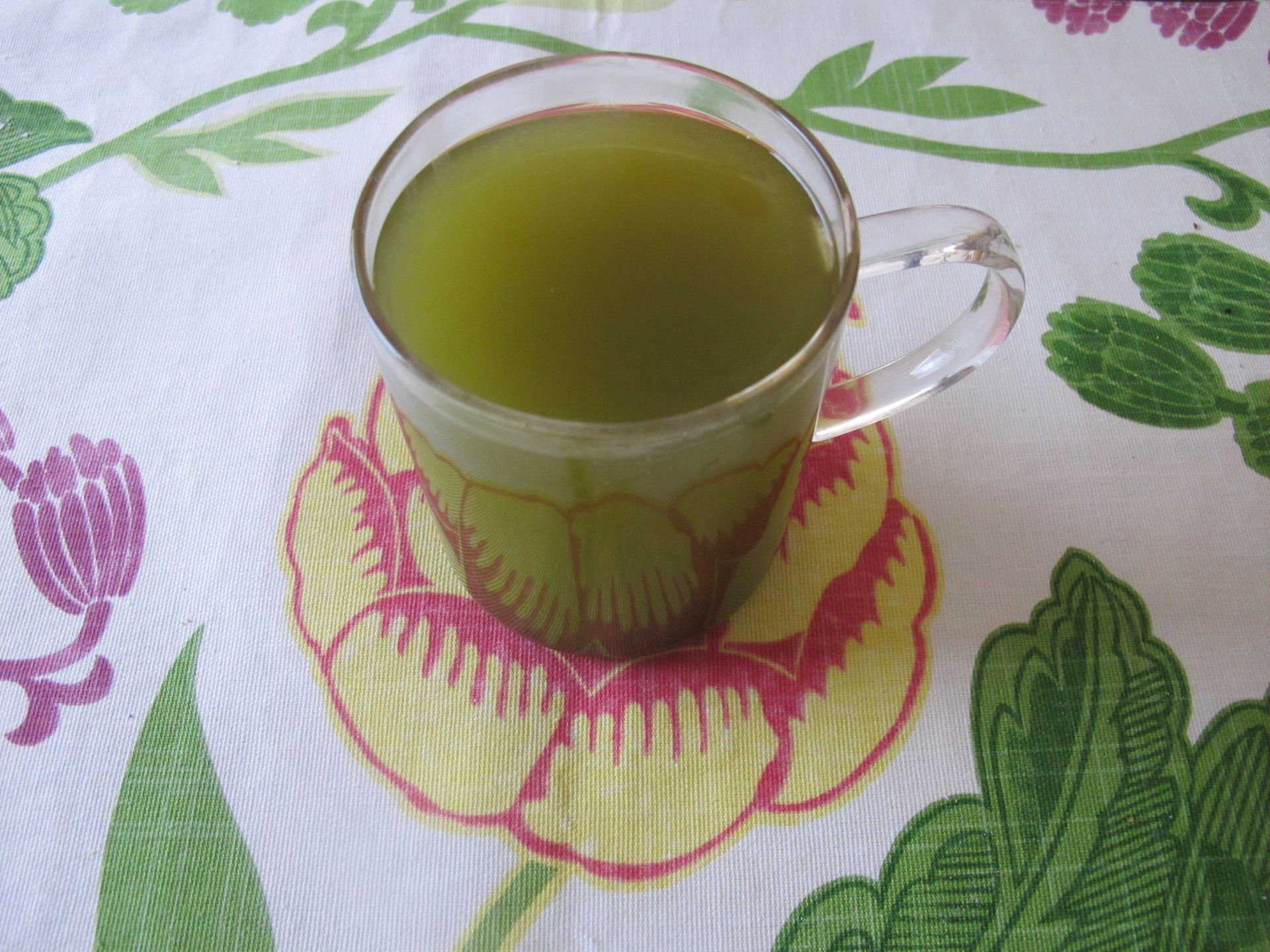 Runny nose remedies Hydration, hot tea, and spicy foods can clear your