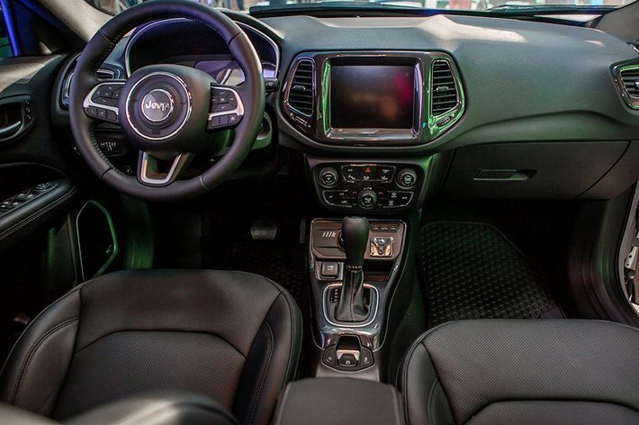 Polska Premiera. Renegade 4Xe I Compass 4Xe: Marka Jeep® Stawia Na Hybrydy Plug-In. | Autokult.pl