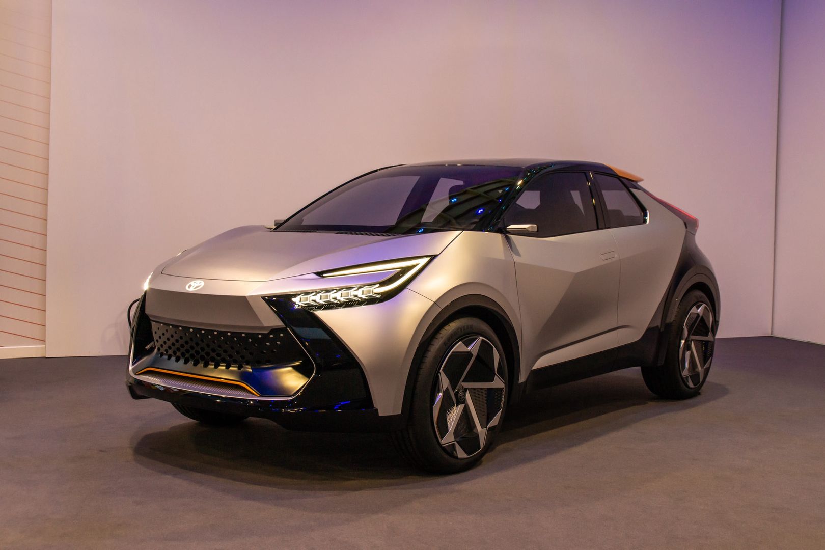 tak-ma-wygl-da-nowa-toyota-c-hr-widzia-em-prototyp-japo-czyk-w-na-ywo