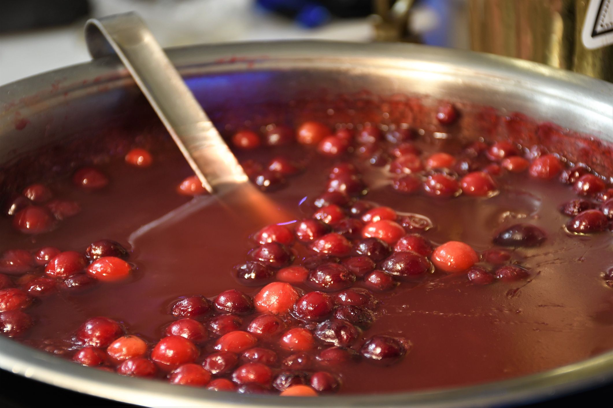 Cranberries daily intake could improve heart health and fight stomach