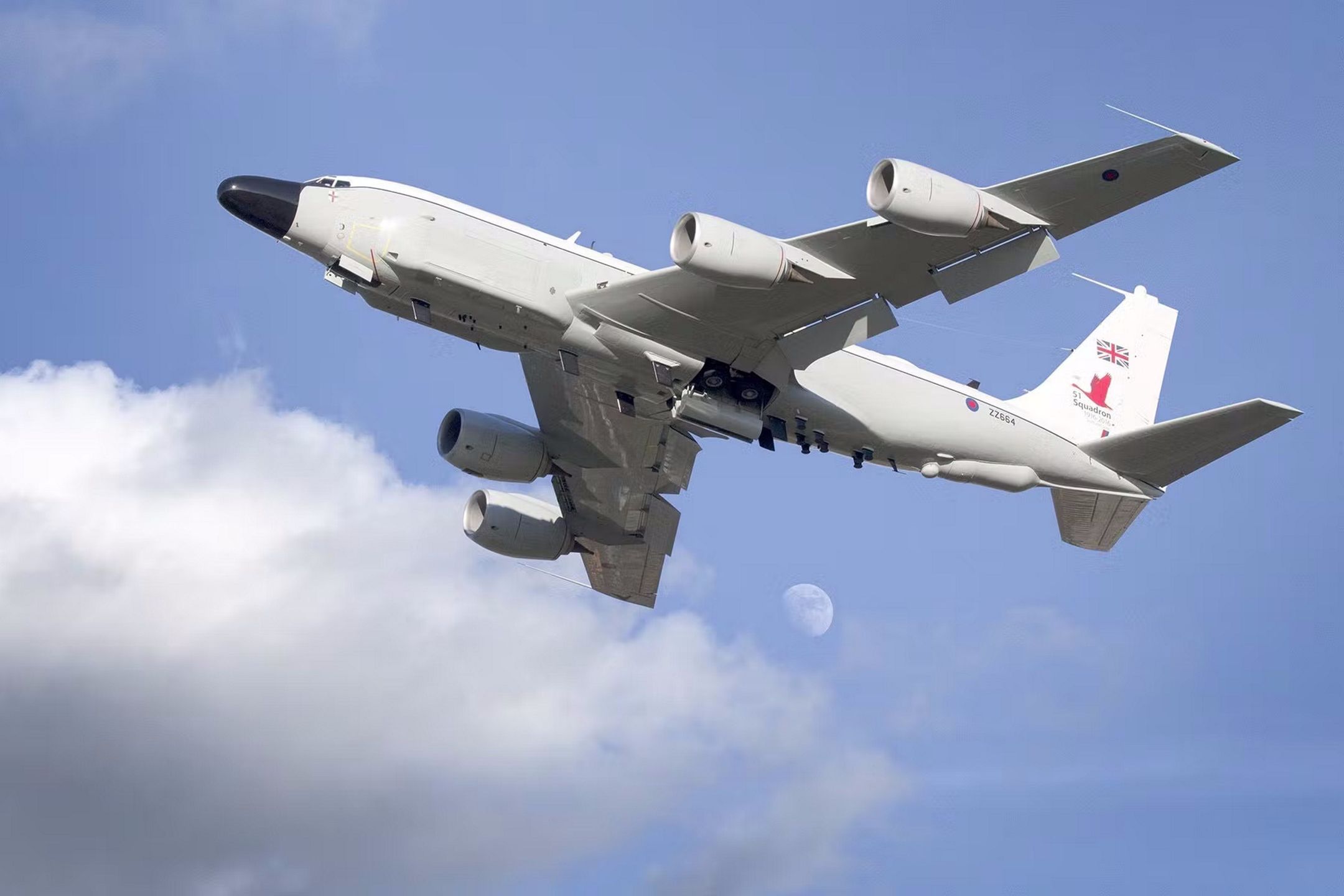 Latający szpiedzy w pobliżu Krymu. RC-135W Rivet Joint wcześniej latały ...
