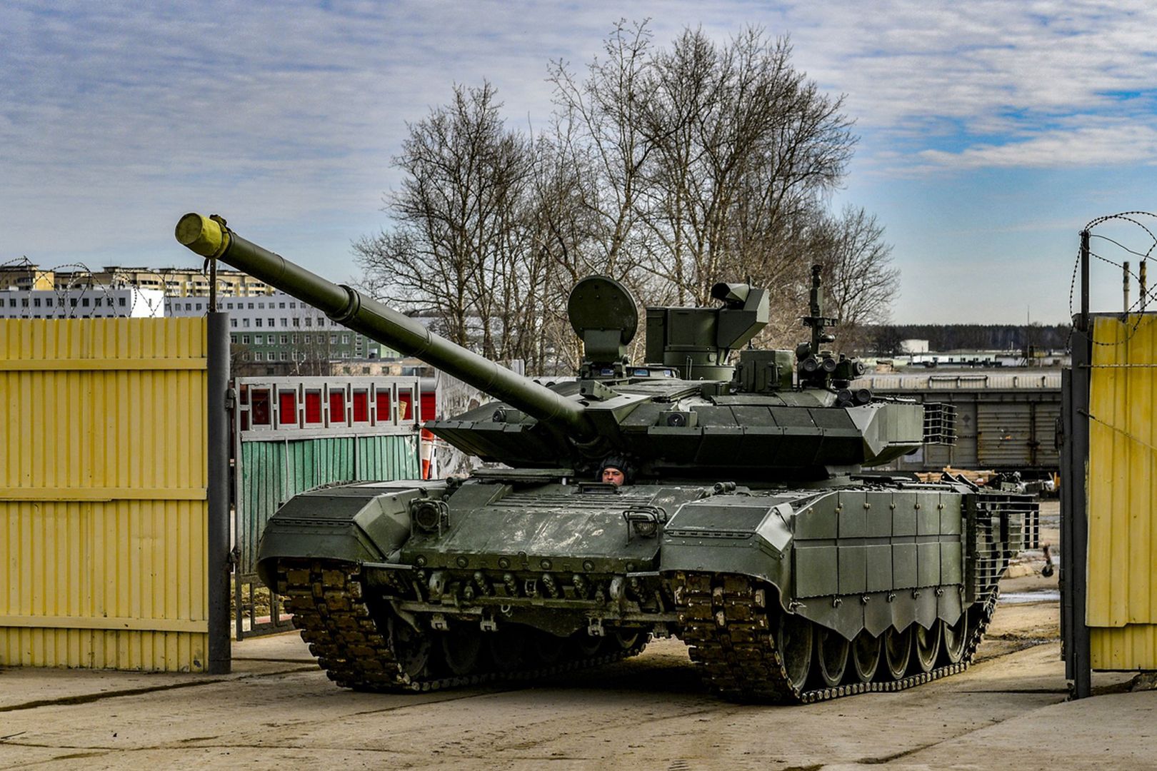 t-90m-proryw-3-z-nowym-uk-adem-optycznym-rosyjski-czo-g-patrzy-za-horyzont