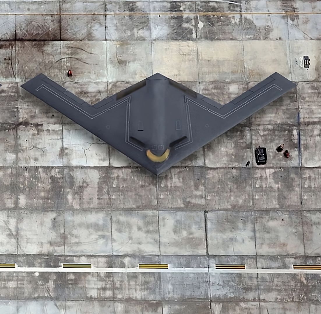 US Gets Ahead In Bomber Race: Groundbreaking B-21 Stealth Bomber With ...