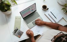 Giełda długów – czym jest? Internetowa giełda długów