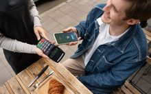 Jak płacić BLIK-iem w Erste Bank Polska?