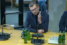 Adrian Borecki z Republiki zadaje pytania szefowi TVP