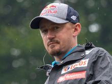 Małysz ujawnił zakład. Może zgolić wąsa