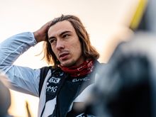 Dąbrowski w czołówce na półmetku Dakaru