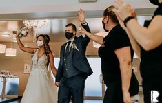 Jak wyglądają śluby podczas pandemii? Te zdjęcia mówią wszystko