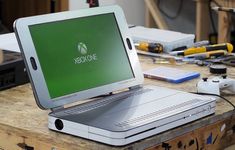 Majsterkowanie dla zaawansowanych: Xbox One S w formie laptopa