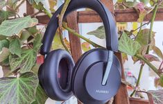 Wizualny minimalizm vs wysoka cena. Testujemy Huawei FreeBuds Studio