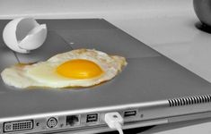 Technologiczne mity. Laptop na kolanach powoduje bezpłodność?