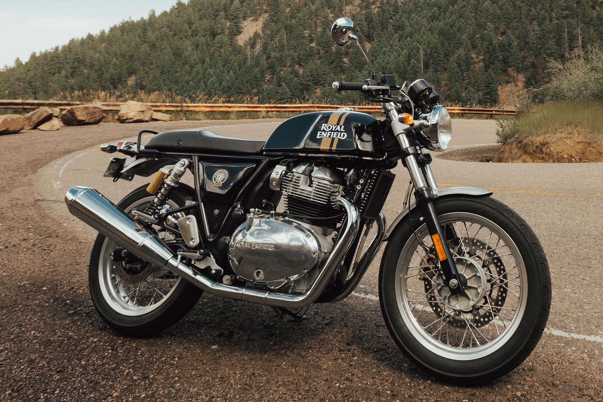 royal enfield interceptor 650 cena