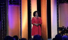 Przejście Shondy Rhimes to cios dla ABC od Netflixa - będą kolejne (opinie)