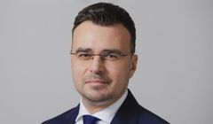 Nowy plan rządu na media publiczne. 10 lat bariery od polityki