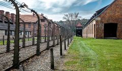Facebook ukrywa posty Muzeum Auschwitz. Jest reakcja rządu