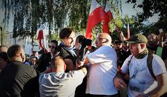 Dziennikarz OKO.press atakowany na Marszu Powstania Warszawskiego (wideo)