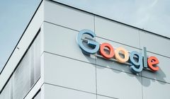 Pozew zbiorowy przeciw Google. Gigant włączał asystenta AI w Gmailu, Chat i Meet