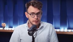 Ekspert opisał, jak telewizje nie płacą komentatorom. „Gratyfikacją pokazanie mordy"