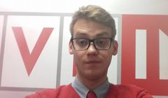 Telewizja Polska precyzuje: nie zatrudniamy Kossakowskiego jako dziennikarza, jest współpracownikiem