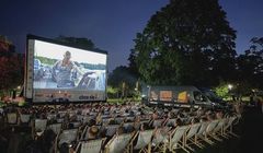 Kino na Leżakach – filmowe hity pod rozgwieżdżonym niebem