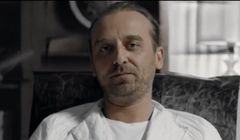 Wojciech Mecwaldowski jako milioner drukujący marzenia reklamuje HP Deskjet GT 5820 (wideo)