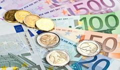 Polskie kluby piłkarskie uzyskały z transferów ponad 10 mln euro, a wydały na nie ponad 4,5 mln euro