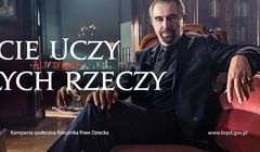 „Bicie uczy, ale tylko złych rzeczy” - demoniczny Radziwiłowicz w kampanii Rzecznika Praw Dziecka (wideo)