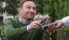 Wizyta wujka w kampanii płatności mobilnych w Spółdzielczej Grupie Bankowej (wideo)