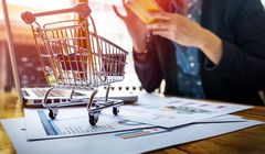 Polski e-commerce rośnie w siłę. Zdecydowana większość Polaków kupuje online