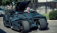 Jay Leno wraca do telewizji, ma poprowadzić program motoryzacyjny (wideo)