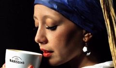 Aldi z pierwszą kampanią AI ożywia sztukę