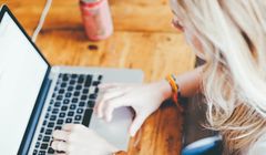 O prawie 24 proc. wzrosły ub.r. stawki freelancerów w kategorii copywriting