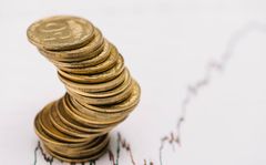 Jaką walutę warto kupić w {{year}} roku?