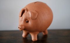 System 6 słoików T. Harva Ekera − innowacyjna metoda oszczędzania