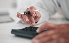 Czym są produkty wiązane i jak wpływają na koszt kredytu gotówkowego?