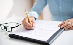 Formularz informacyjny do kredytu. Czym jest i jak go wypełnić?