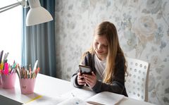 Smartfon już w przedszkolu. Nowe badanie pokazuje skalę zjawiska