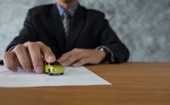 Jeździj taniej z Credit Agricole: Twoje OC może spłacić się samo!