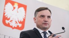 Nieprzychylny sondaż dla Zbigniewa Ziobry. Sebastian Kaleta komentuje