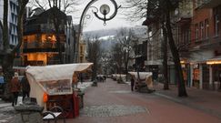 Pustki na Krupówkach. Najstarsi górale nie pamiętają takiego Zakopanego